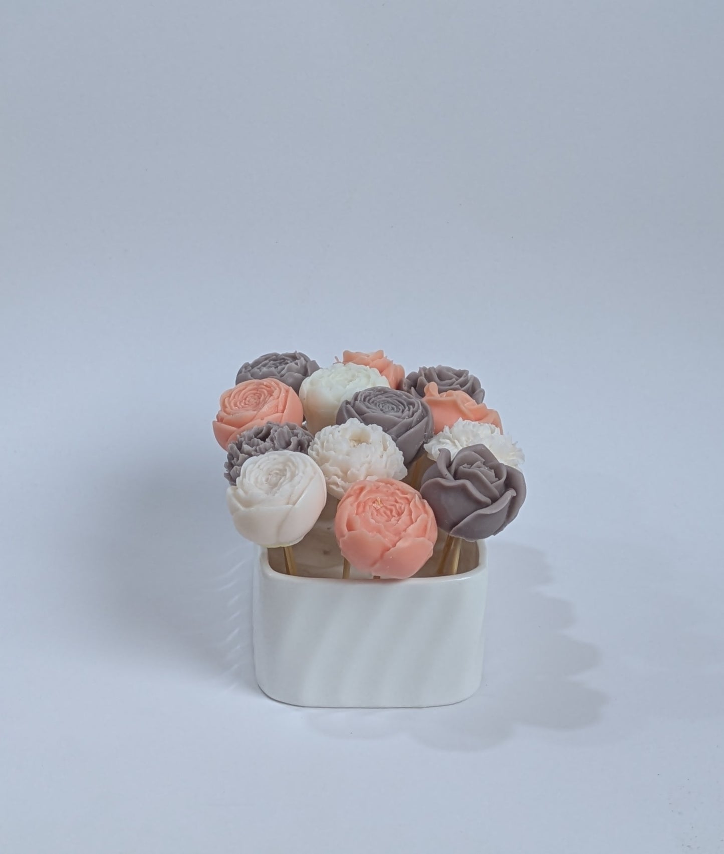 Ceramic Aurora Bouquet Scented Candle | 400g | Coconut-Soy Wax | Decorative Candle