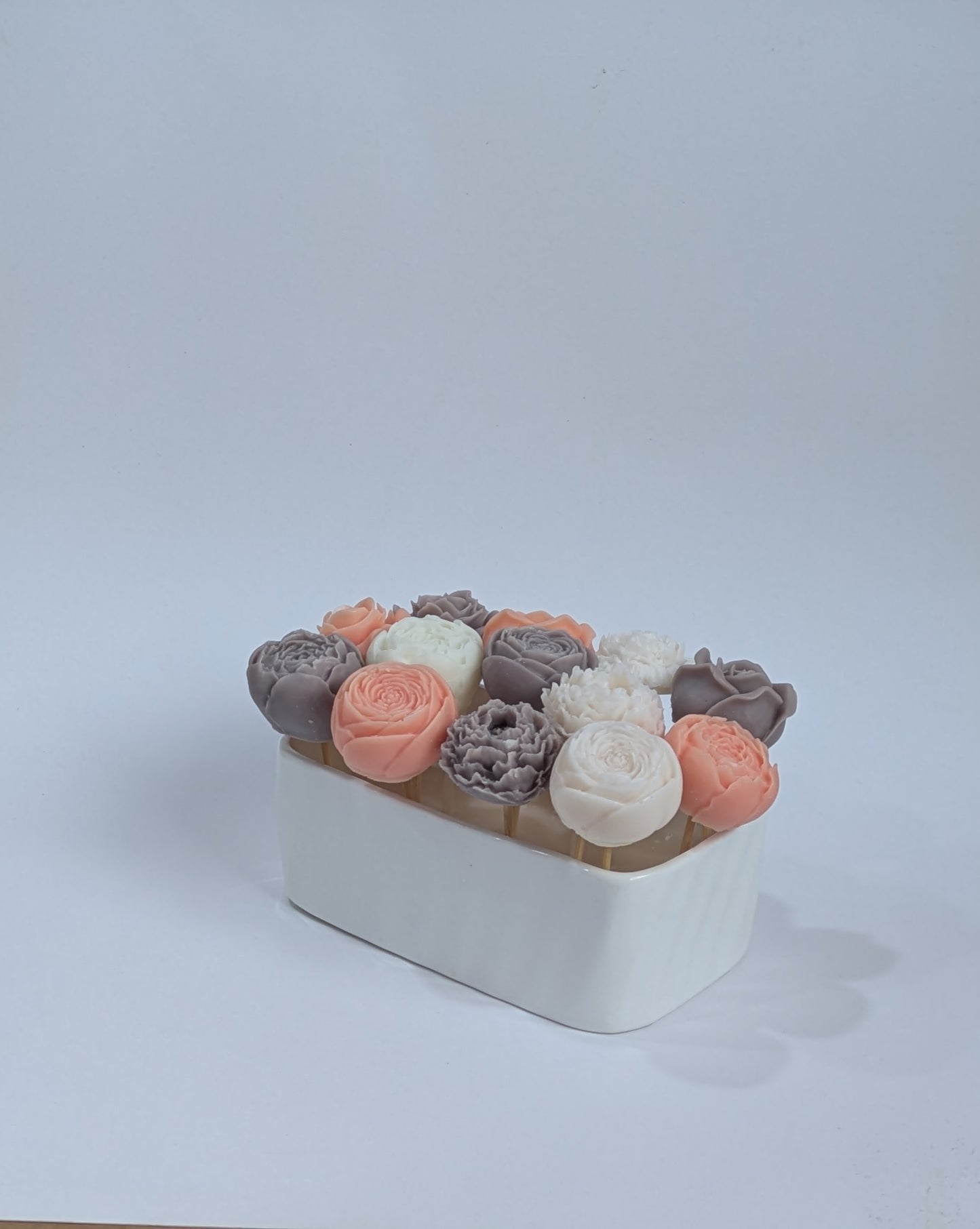 Ceramic Aurora Bouquet Scented Candle | 400g | Coconut-Soy Wax | Decorative Candle