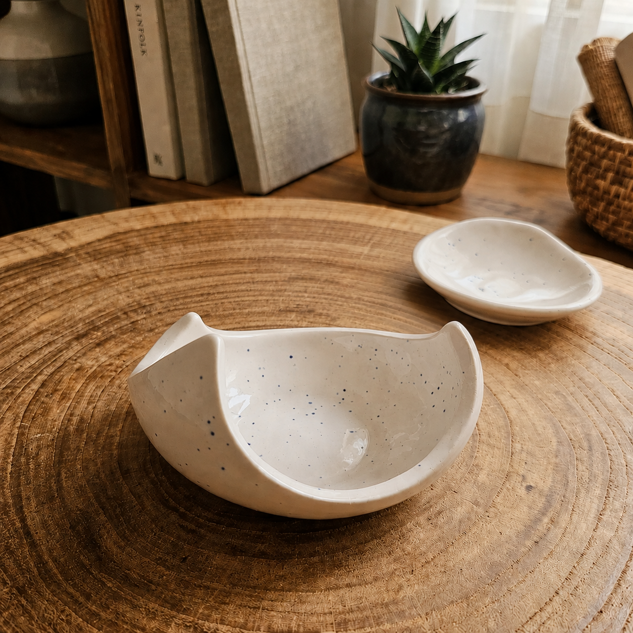 Ceramic Wax Diffuser with Detachable Tray | Free 10 Flower Wax Melts