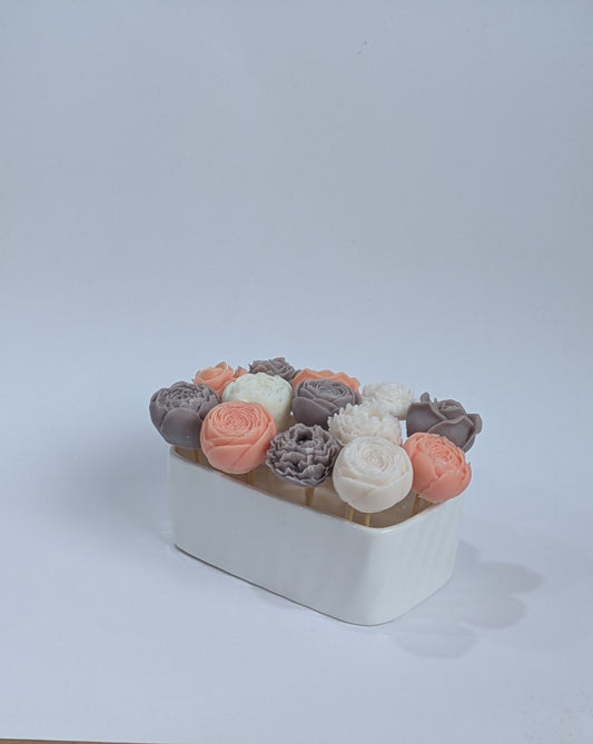 Ceramic Aurora Bouquet Scented Candle | 400g | Coconut-Soy Wax | Decorative Candle