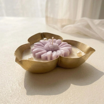 Lotus Urli Scented Candle | Daisy on top