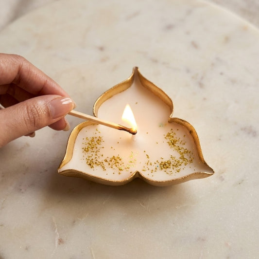 Lotus Urli Scented Candle | Golden Foil