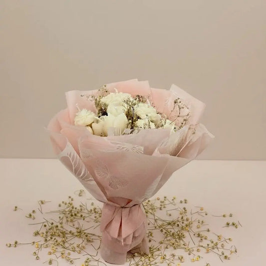Ivory Scented Bouquet Candle